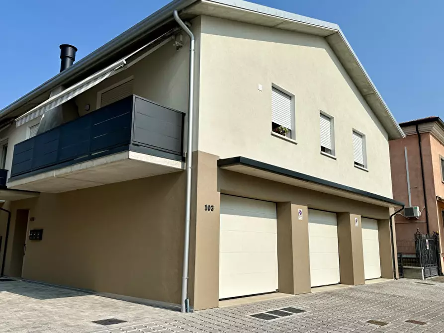 Immagine 2 di Appartamento in vendita  in Via Marconi, 103 a Tezze Sul Brenta