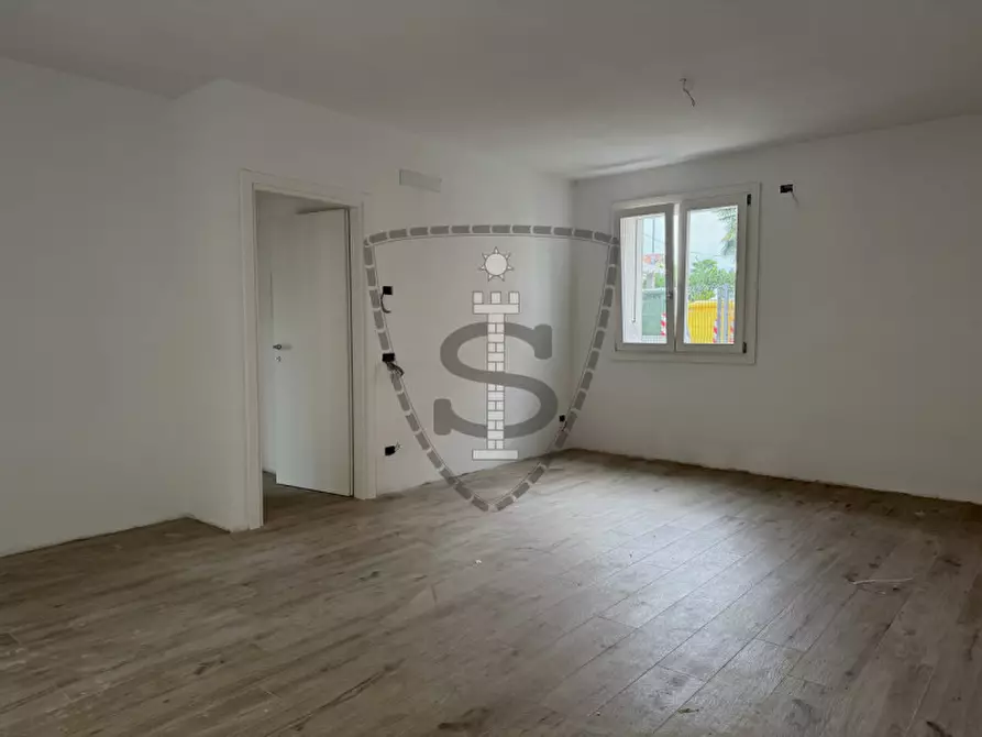 Immagine 3 di Appartamento in vendita  in Via Marconi, 103 a Tezze Sul Brenta