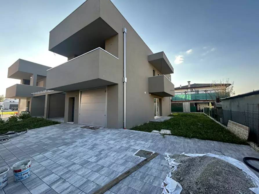 Immagine 6 di Casa bifamiliare in vendita  in VIA PASUBIO a Saccolongo