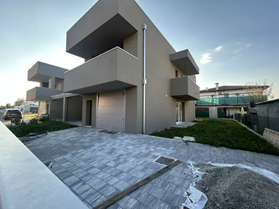 Immagine 7 di Casa bifamiliare in vendita  in VIA PASUBIO a Saccolongo