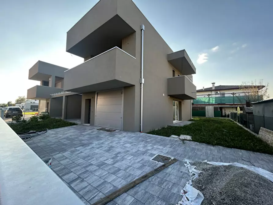 Immagine 8 di Casa bifamiliare in vendita  in VIA PASUBIO a Saccolongo