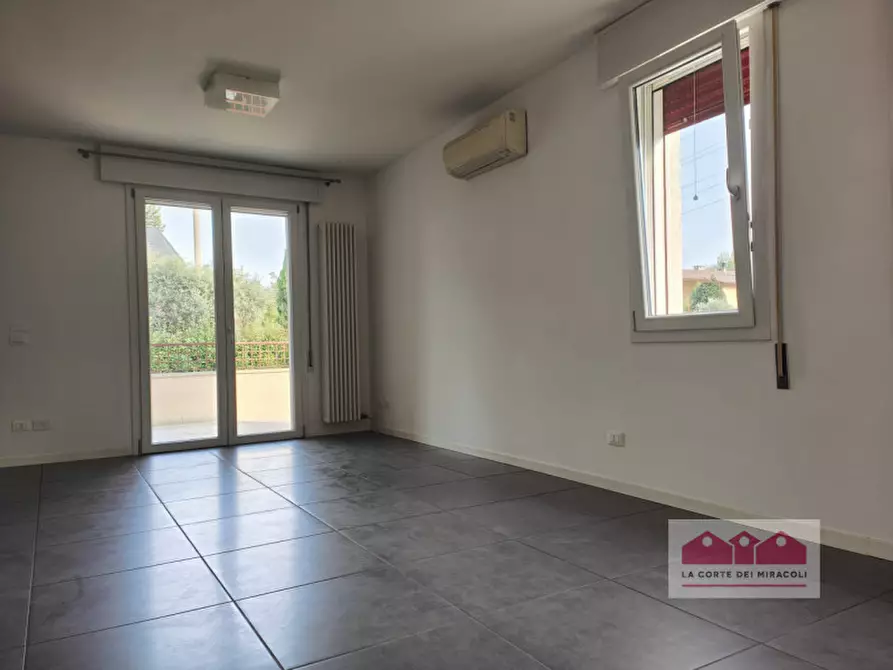 Immagine 9 di Casa bifamiliare in affitto  in Via Curti a Caldogno