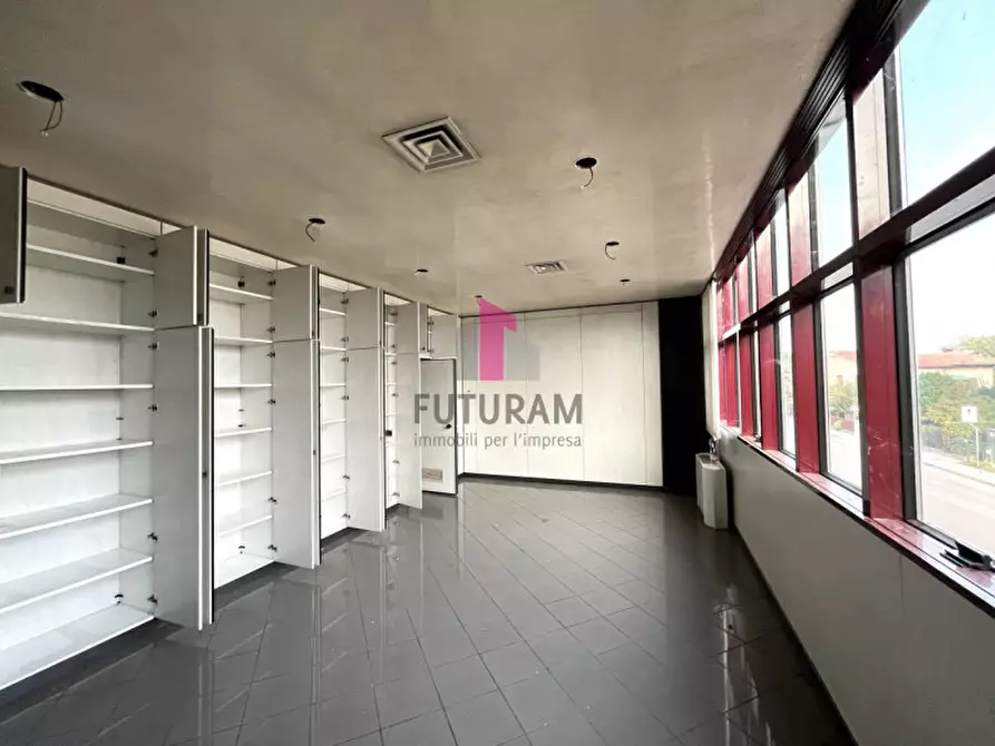 Immagine 4 di Ufficio in affitto  in Via Roma a Campodoro