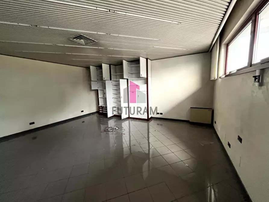 Immagine 5 di Ufficio in affitto  in Via Roma a Campodoro