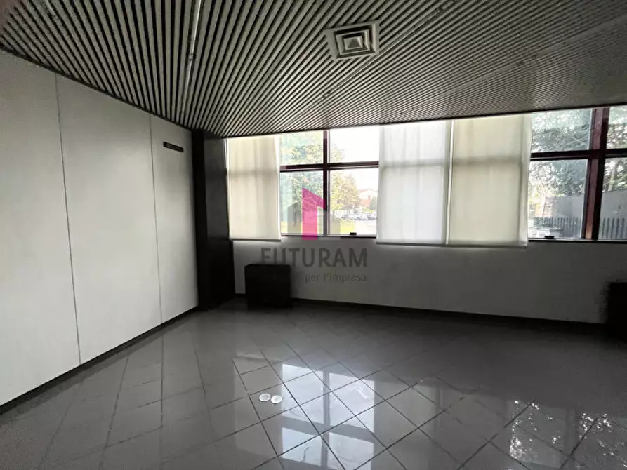 Immagine 8 di Ufficio in affitto  in Via Roma a Campodoro