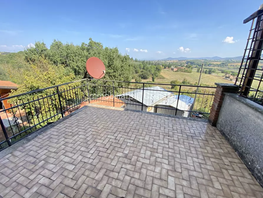 Immagine 25 di Villetta a schiera in vendita  in Località Caioncola a Castiglione Del Lago