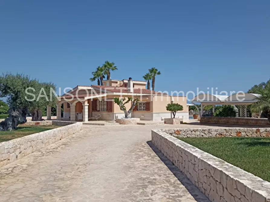 Immagine 3 di Villa in vendita  in IHOSAV a Fasano
