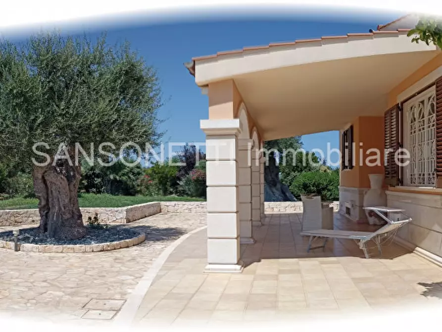 Immagine 5 di Villa in vendita  in IHOSAV a Fasano