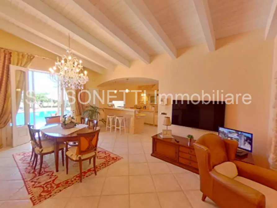 Immagine 18 di Villa in vendita  in IHOSAV a Fasano