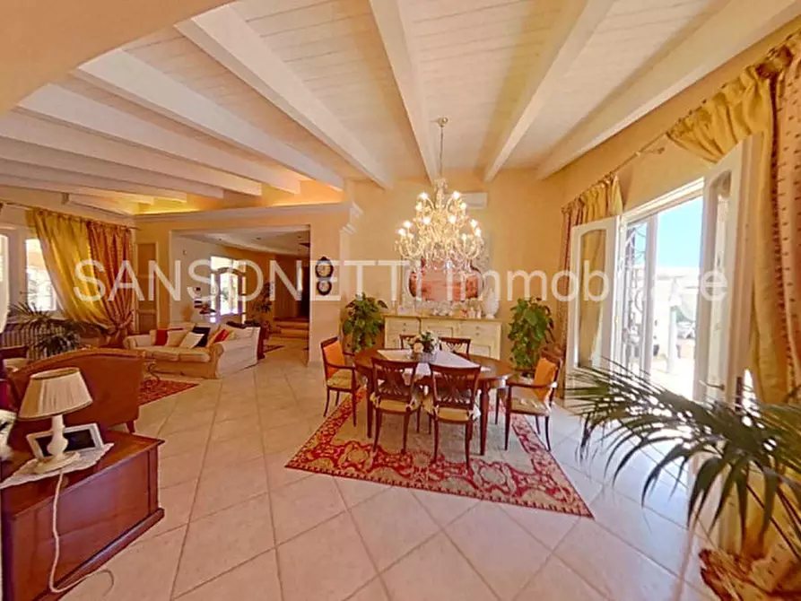 Immagine 19 di Villa in vendita  in IHOSAV a Fasano