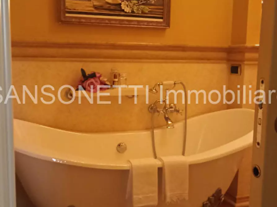 Immagine 35 di Villa in vendita  in IHOSAV a Fasano