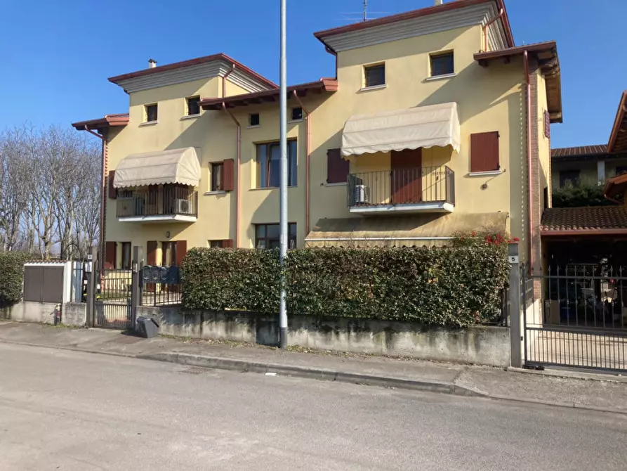 Immagine 1 di Appartamento in vendita  in VIA ROSA' DI BASSANO, 3 a Calvisano