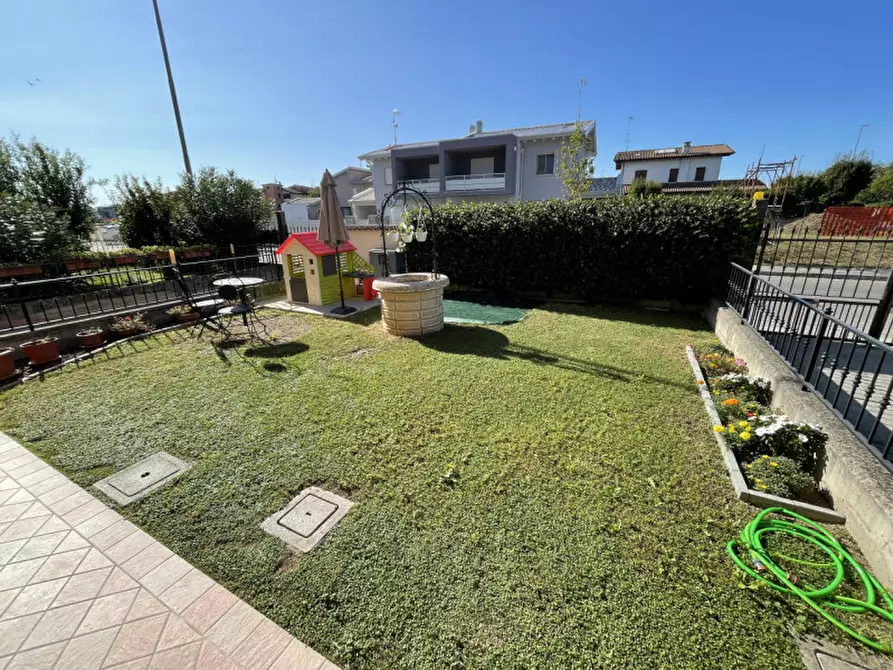 Immagine 2 di Appartamento in vendita  in VIA ROSA' DI BASSANO, 3 a Calvisano