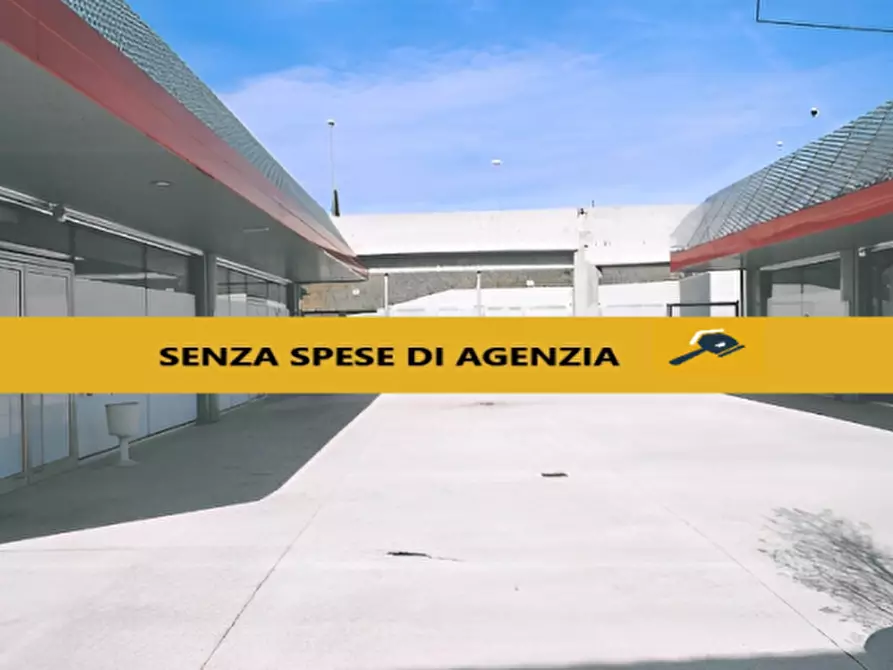 Immagine 1 di Attività commerciale in vendita  in Contrada Rio Moro a Colonnella