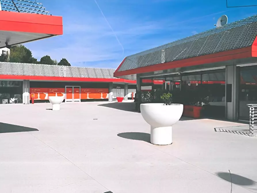 Immagine 4 di Attività commerciale in vendita  in Contrada Rio Moro a Colonnella