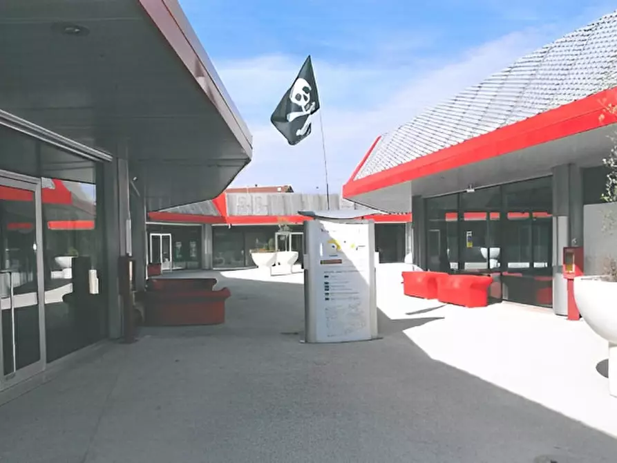 Immagine 11 di Attività commerciale in vendita  in Contrada Rio Moro a Colonnella