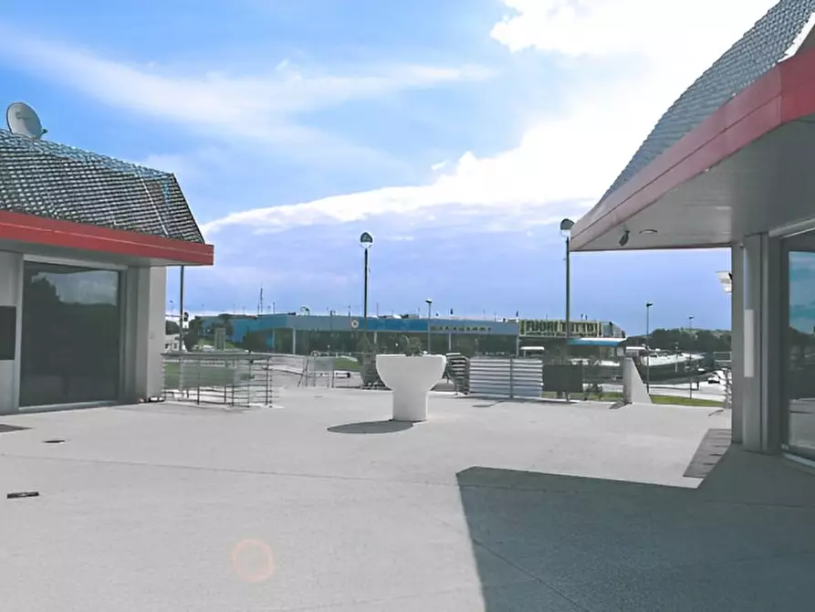 Immagine 26 di Attività commerciale in vendita  in Contrada Rio Moro a Colonnella