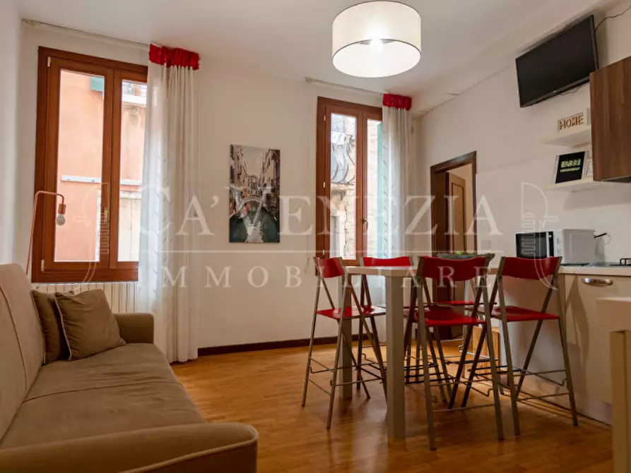 Immagine 3 di Appartamento in vendita  in san marco a Venezia