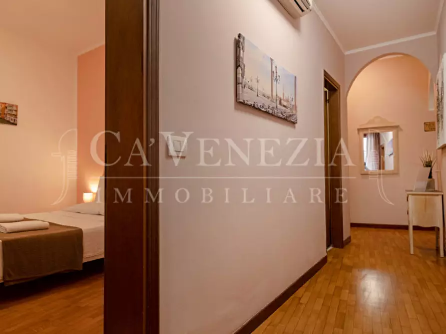 Immagine 5 di Appartamento in vendita  in san marco a Venezia