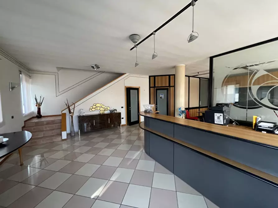 Immagine 10 di Capannone industriale in vendita  a Casale Di Scodosia