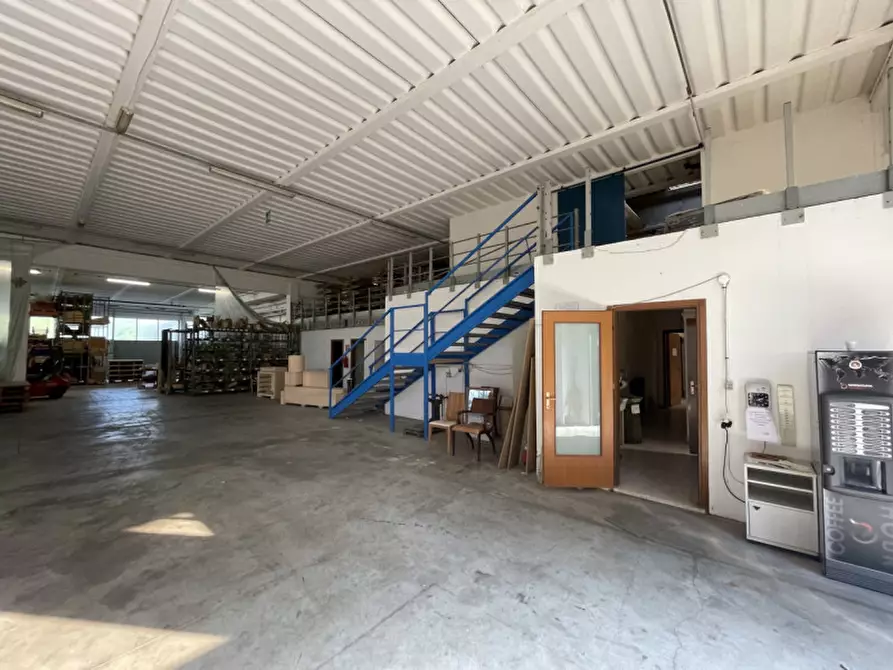 Immagine 34 di Capannone industriale in vendita  a Casale Di Scodosia
