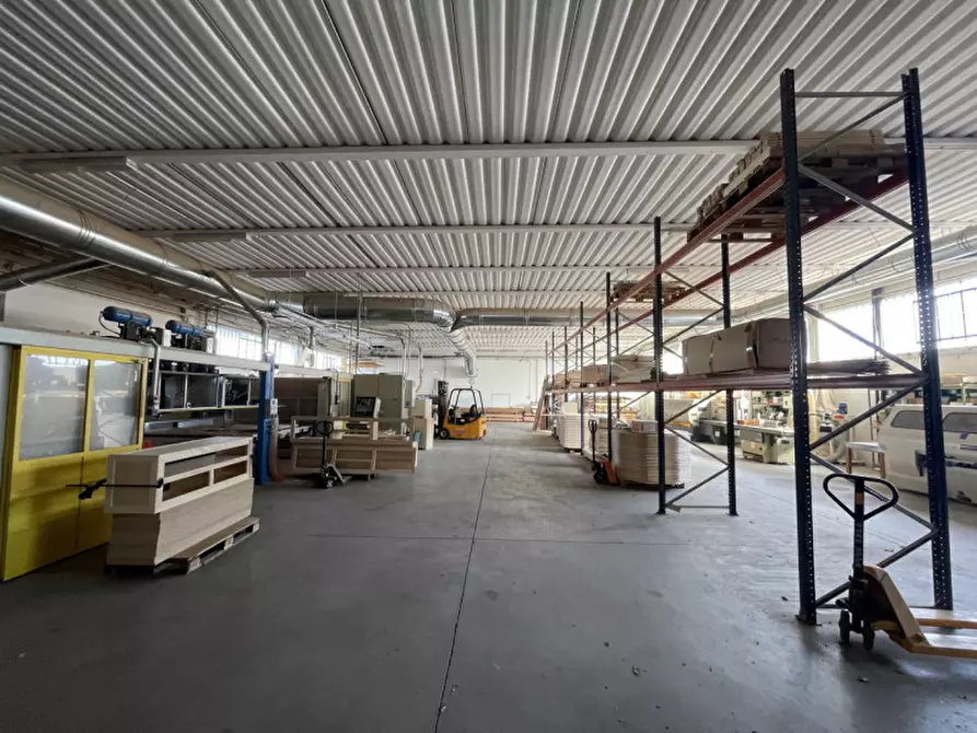 Immagine 35 di Capannone industriale in vendita  a Casale Di Scodosia