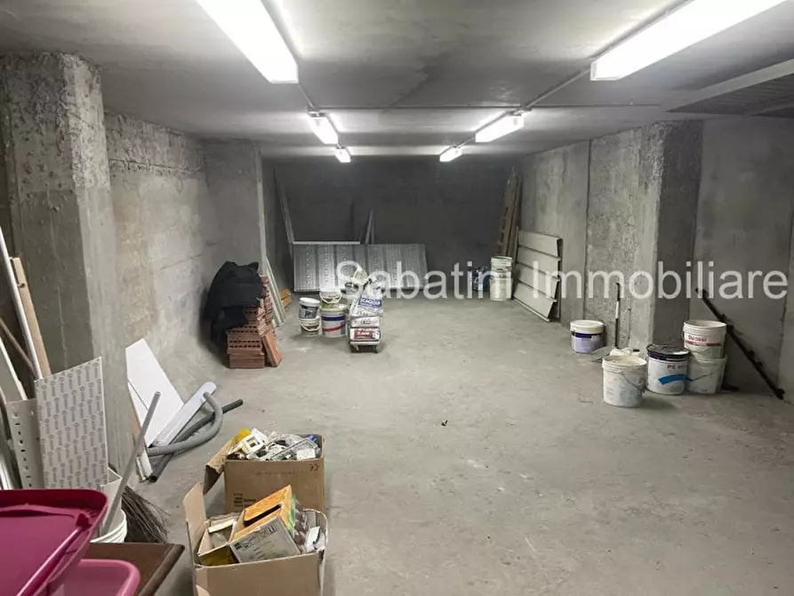Immagine 1 di Garage in vendita  in Via Tavo, 289 a Pescara