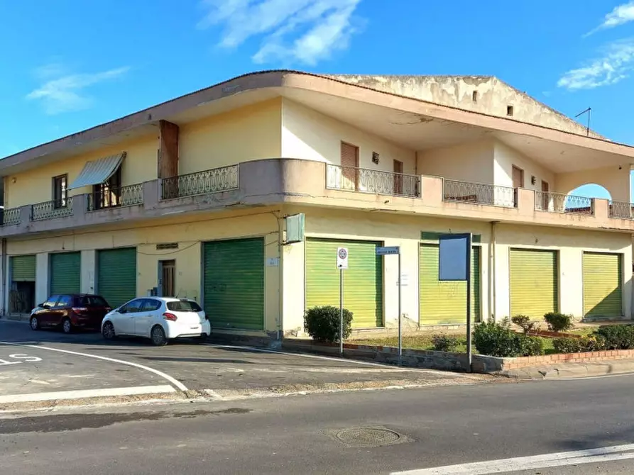 Immagine 1 di Capannone industriale in vendita  in Via Boito, N. 4 a Capoterra