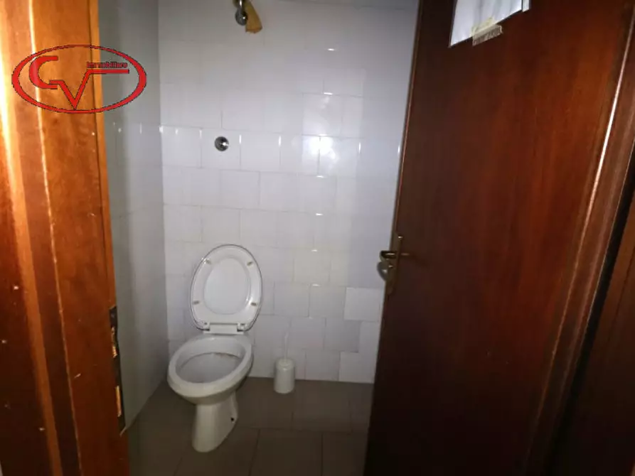 Immagine 7 di Laboratorio in vendita  in via lungarno a Terranuova Bracciolini