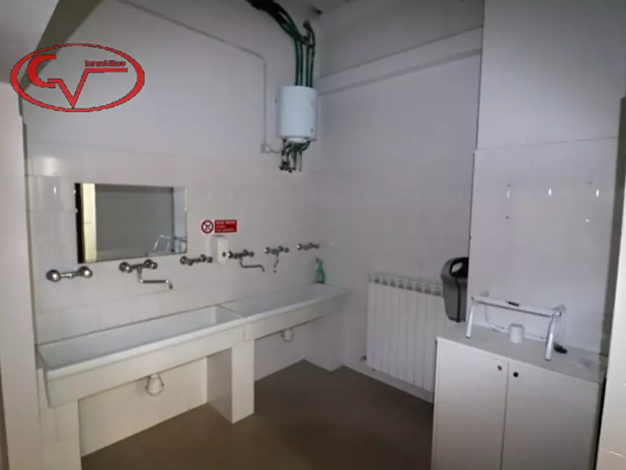 Immagine 8 di Laboratorio in vendita  in via lungarno a Terranuova Bracciolini