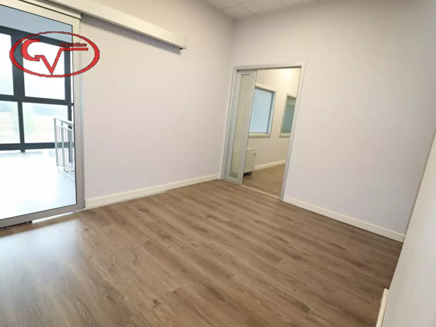 Immagine 9 di Laboratorio in vendita  in via lungarno a Terranuova Bracciolini