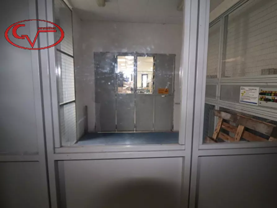 Immagine 14 di Laboratorio in vendita  in via lungarno a Terranuova Bracciolini