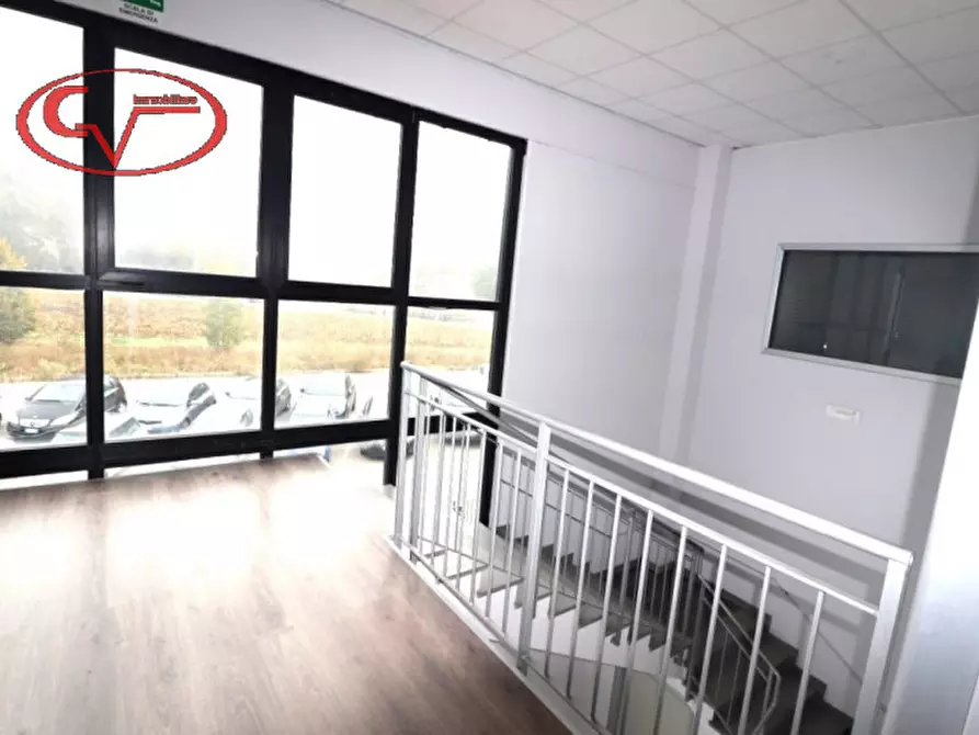 Immagine 3 di Laboratorio in affitto  in via lungarno a Terranuova Bracciolini