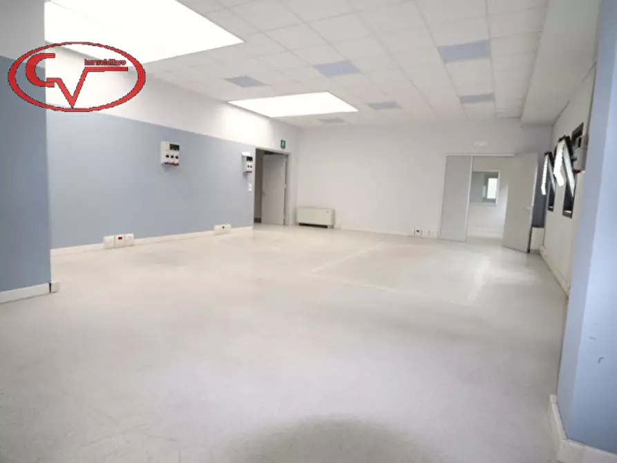 Immagine 24 di Laboratorio in affitto  in via lungarno a Terranuova Bracciolini