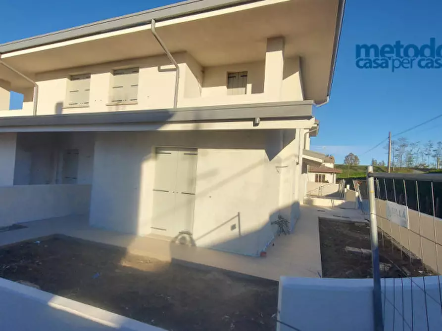 Immagine 3 di Casa trifamiliare in vendita  in via forni a Rovigo