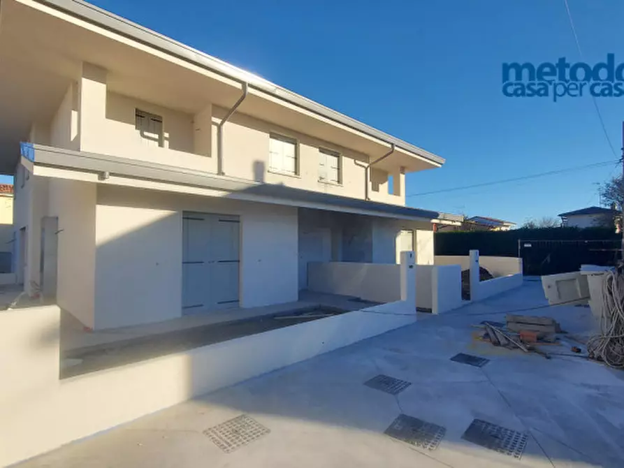 Immagine 3 di Casa trifamiliare in vendita  in via forni a Rovigo