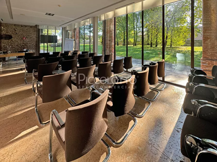 Immagine 2 di Ufficio in vendita  in Piazza Giorgione a Castelfranco Veneto