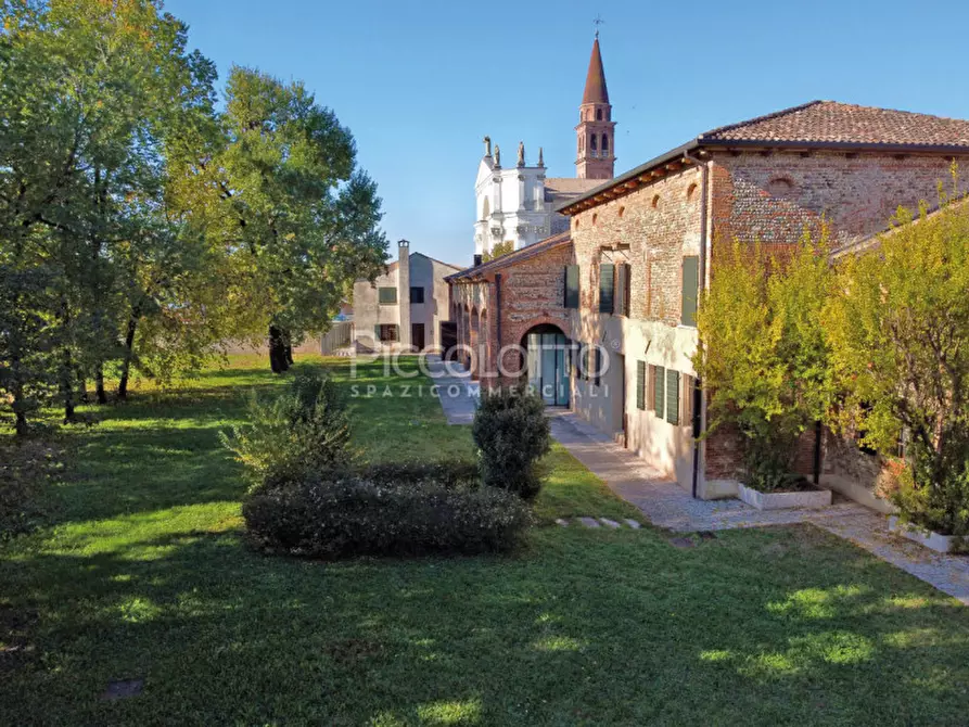 Immagine 3 di Ufficio in vendita  in Piazza Giorgione a Castelfranco Veneto
