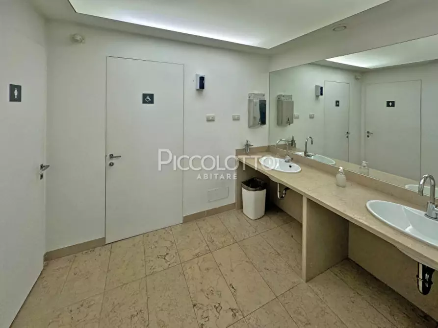 Immagine 14 di Ufficio in vendita  in Piazza Giorgione a Castelfranco Veneto