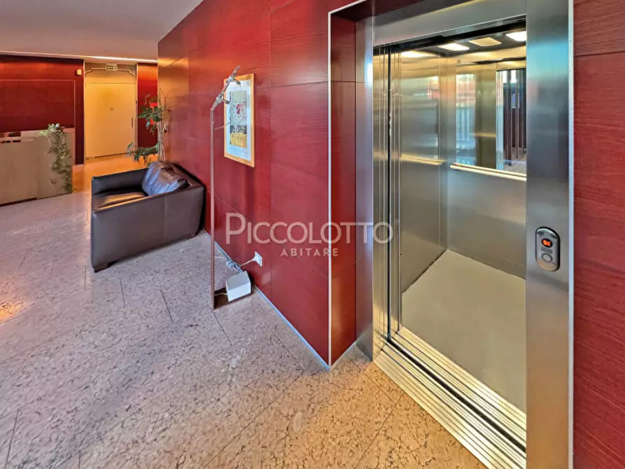 Immagine 18 di Ufficio in vendita  in Piazza Giorgione a Castelfranco Veneto