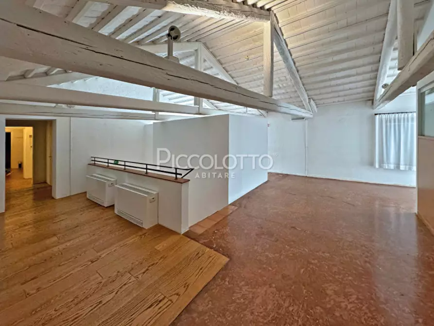 Immagine 29 di Ufficio in vendita  in Piazza Giorgione a Castelfranco Veneto