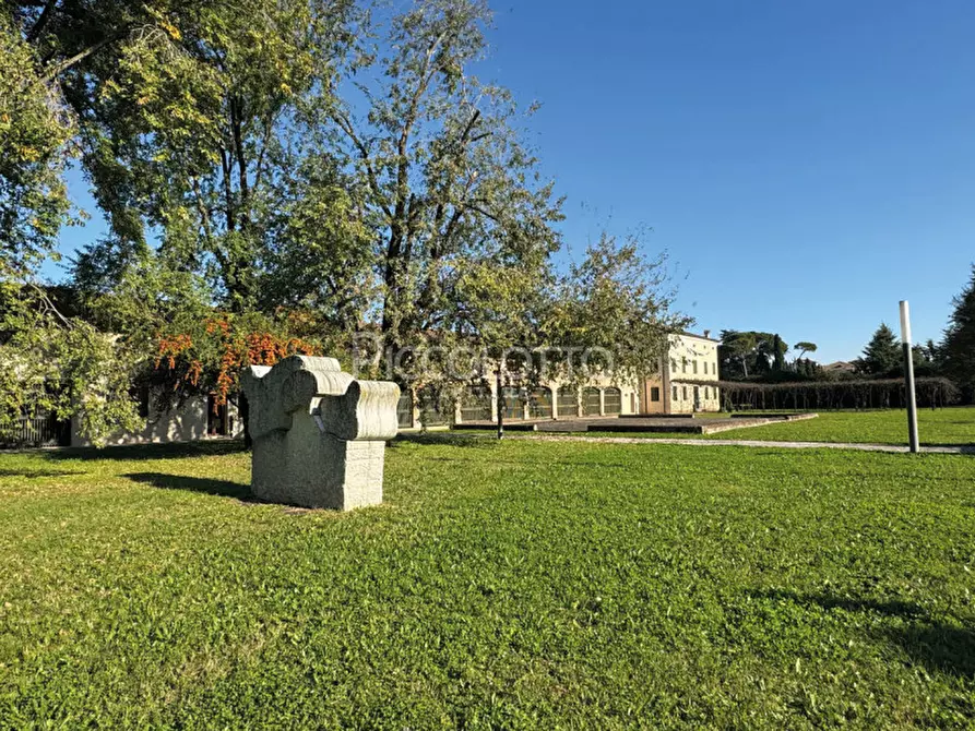 Immagine 36 di Ufficio in vendita  in Piazza Giorgione a Castelfranco Veneto