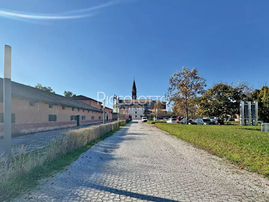 Immagine 40 di Ufficio in vendita  in Piazza Giorgione a Castelfranco Veneto