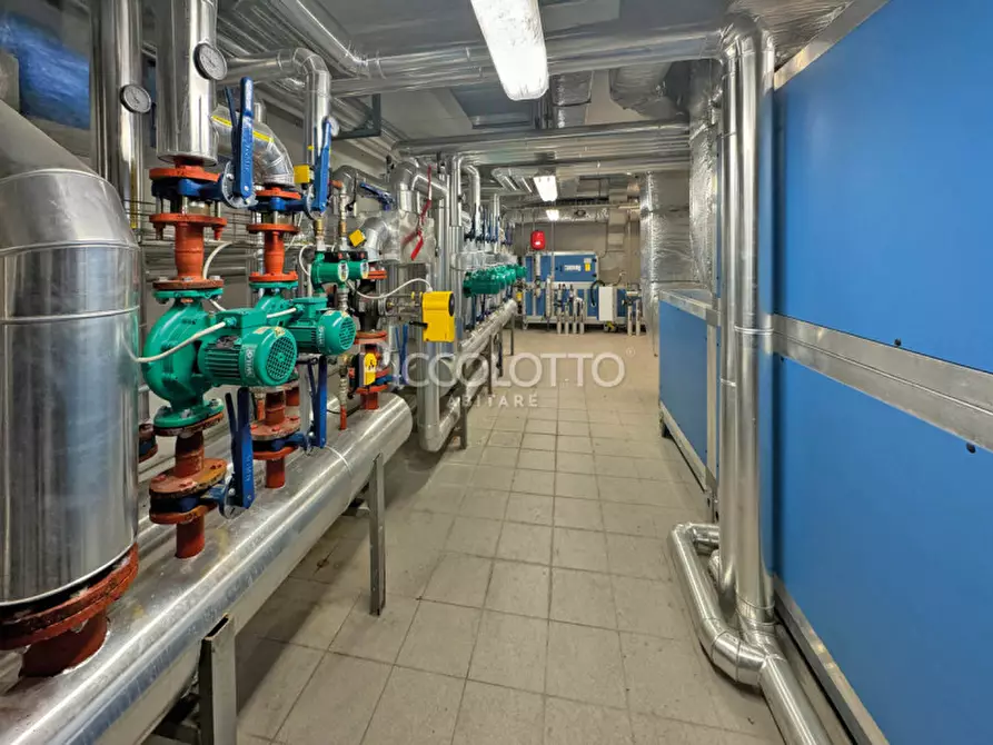 Immagine 45 di Ufficio in vendita  in Piazza Giorgione a Castelfranco Veneto