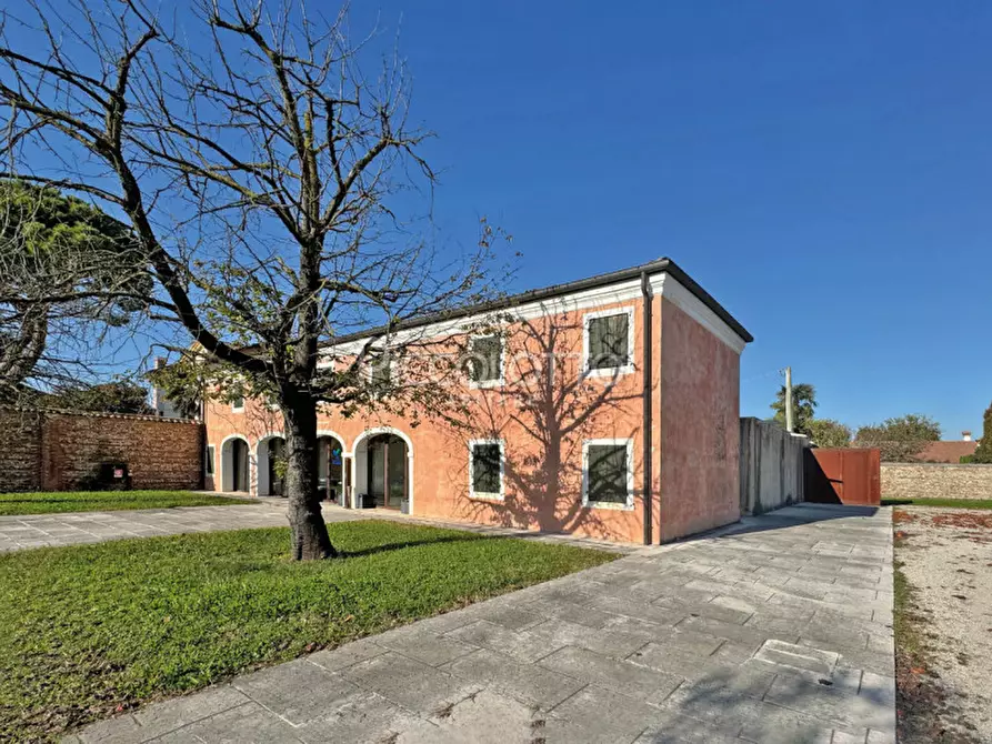 Immagine 46 di Ufficio in vendita  in Piazza Giorgione a Castelfranco Veneto