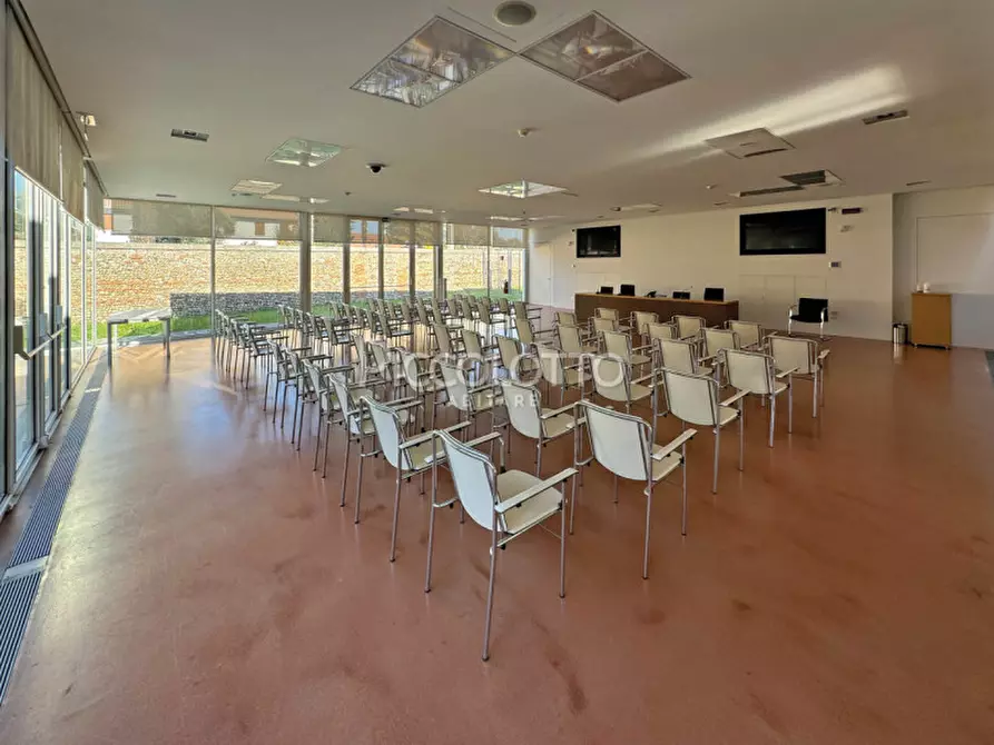 Immagine 48 di Ufficio in vendita  in Piazza Giorgione a Castelfranco Veneto