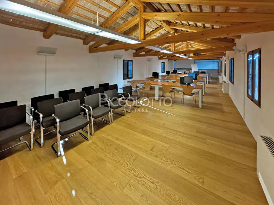 Immagine 49 di Ufficio in vendita  in Piazza Giorgione a Castelfranco Veneto