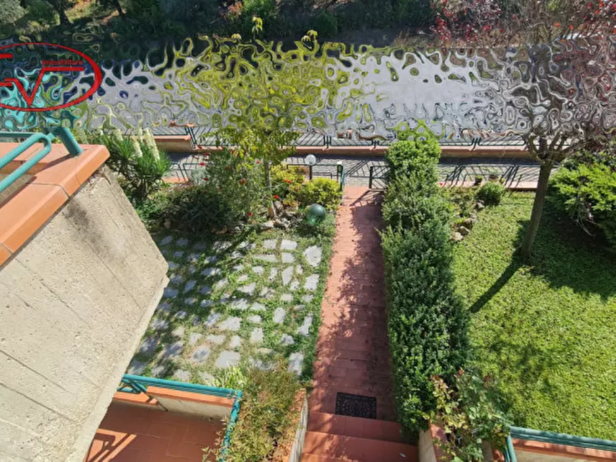 Immagine 27 di Villetta a schiera in vendita  in via liberazione a Bucine