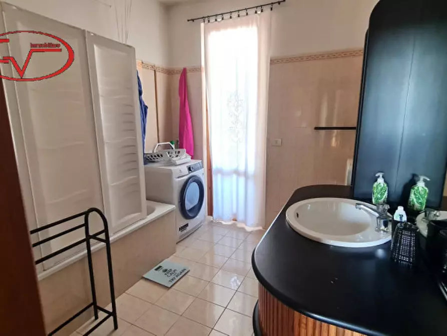 Immagine 35 di Villetta a schiera in vendita  in via liberazione a Bucine