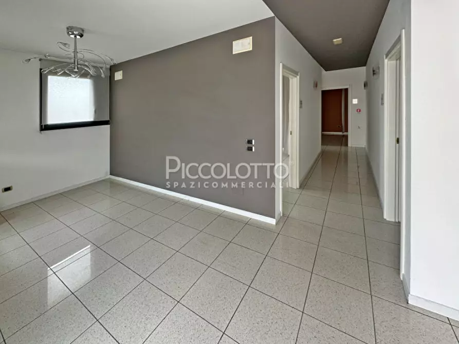 Immagine 3 di Ufficio in affitto  in via Ricci a Asolo